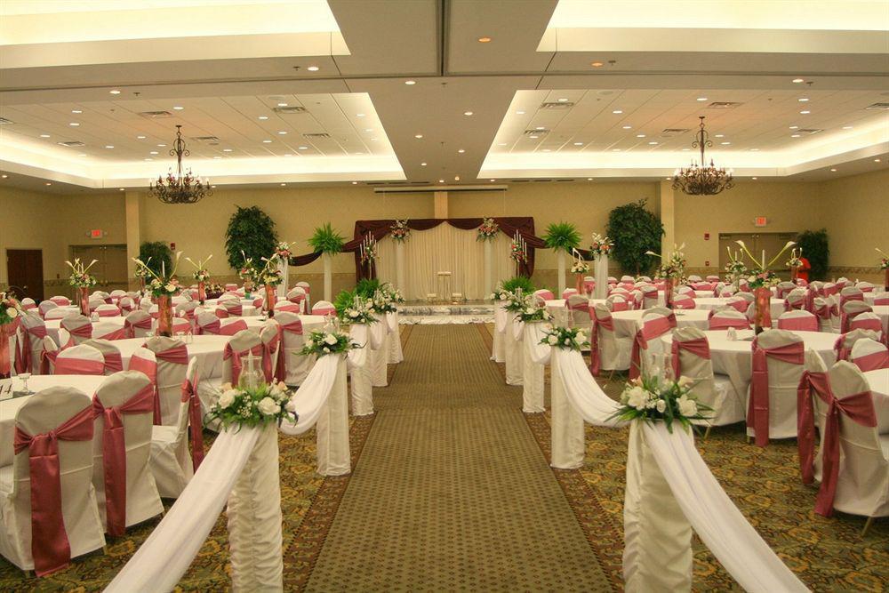 Holiday Inn Express Forsyth By Ihg Facilities photo
