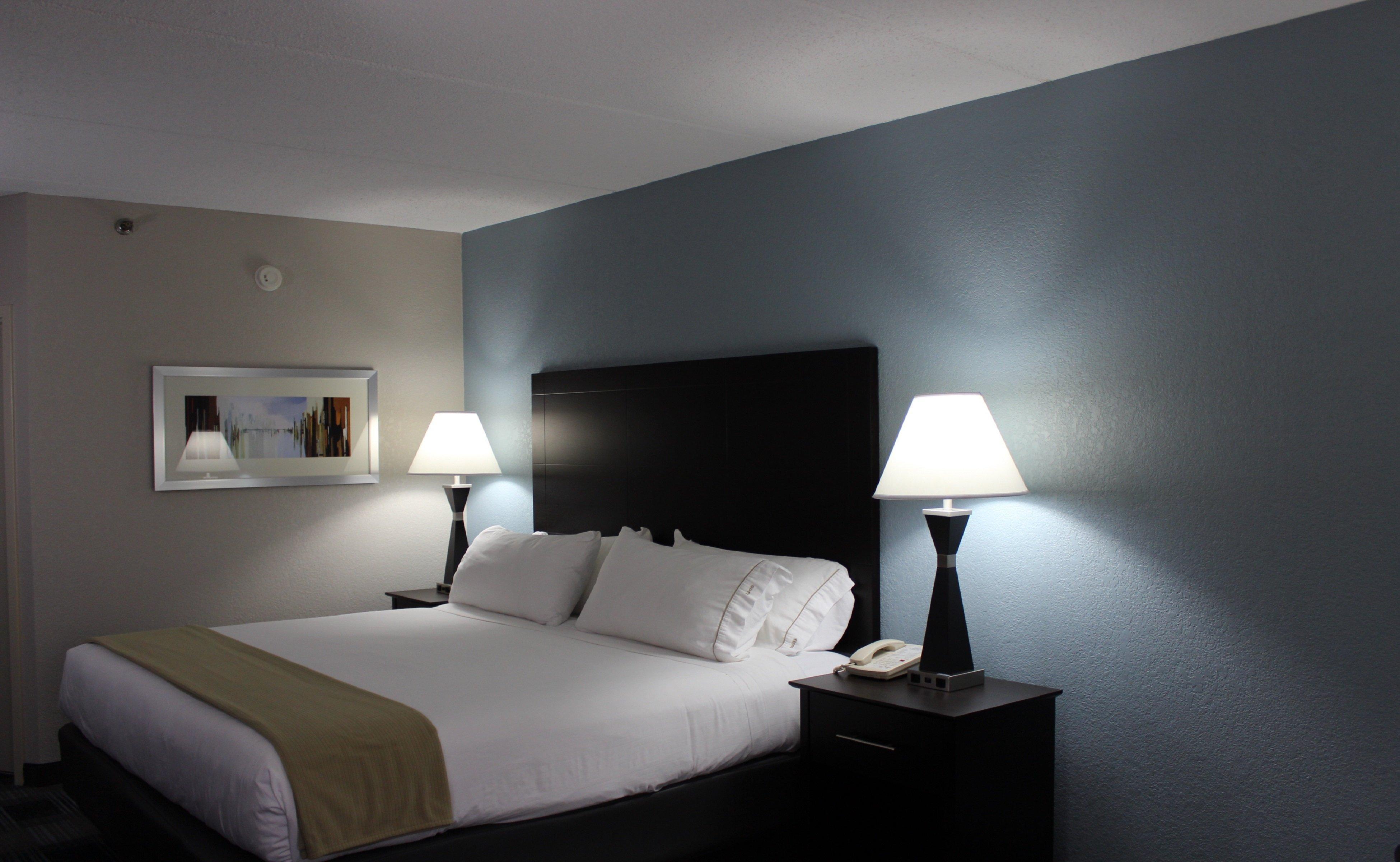 Holiday Inn Express Forsyth By Ihg Exterior photo