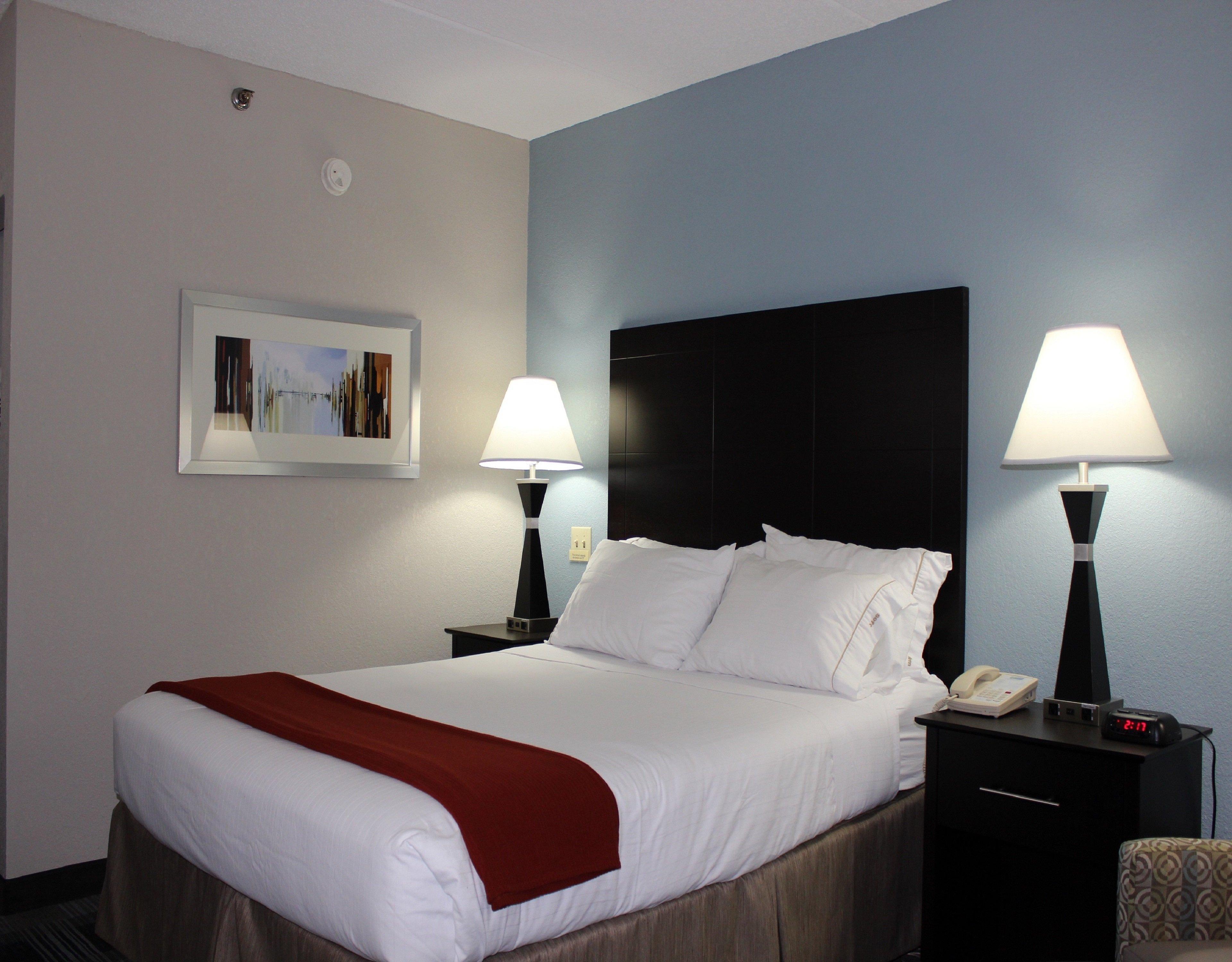 Holiday Inn Express Forsyth By Ihg Exterior photo