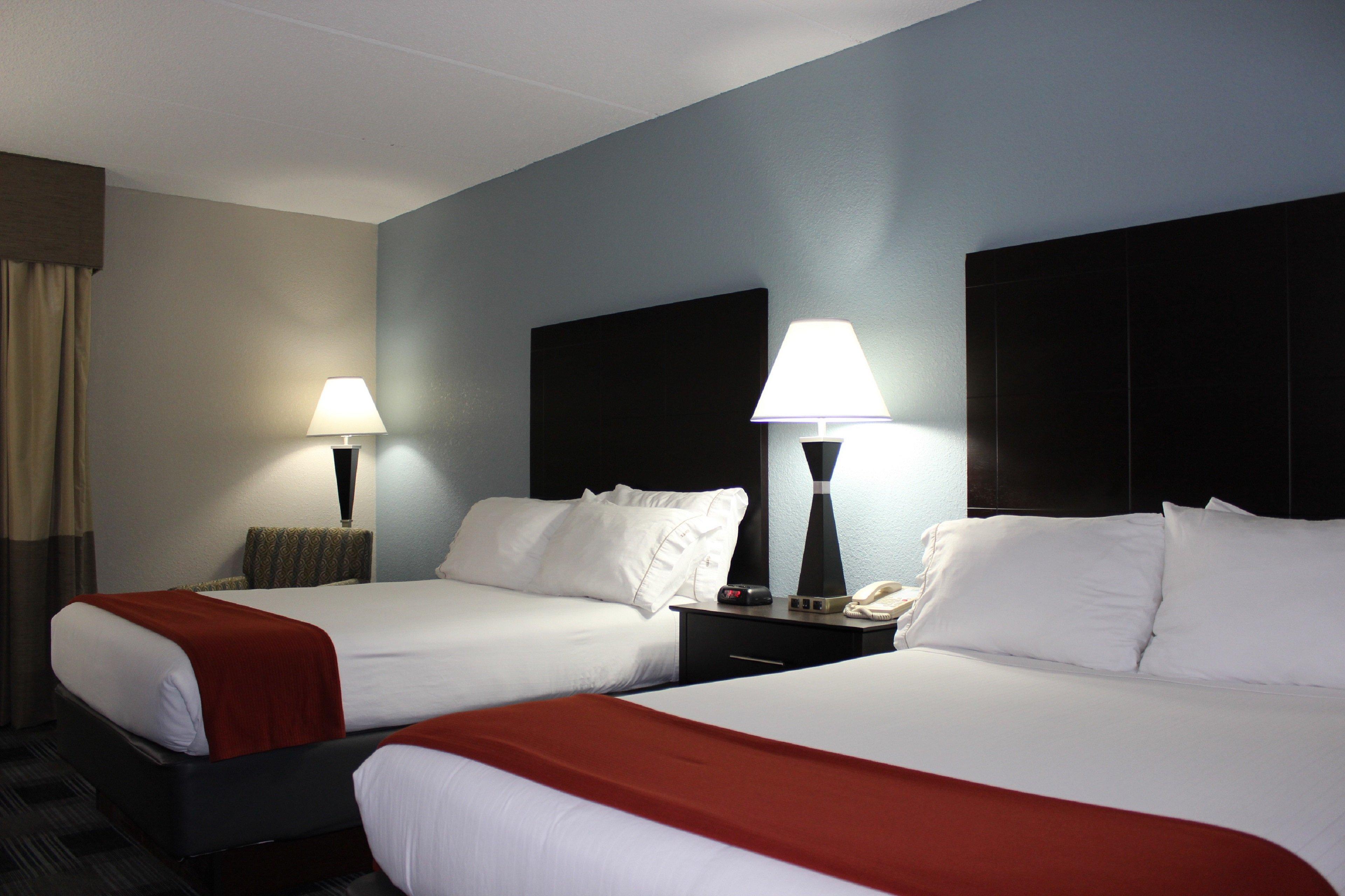 Holiday Inn Express Forsyth By Ihg Exterior photo