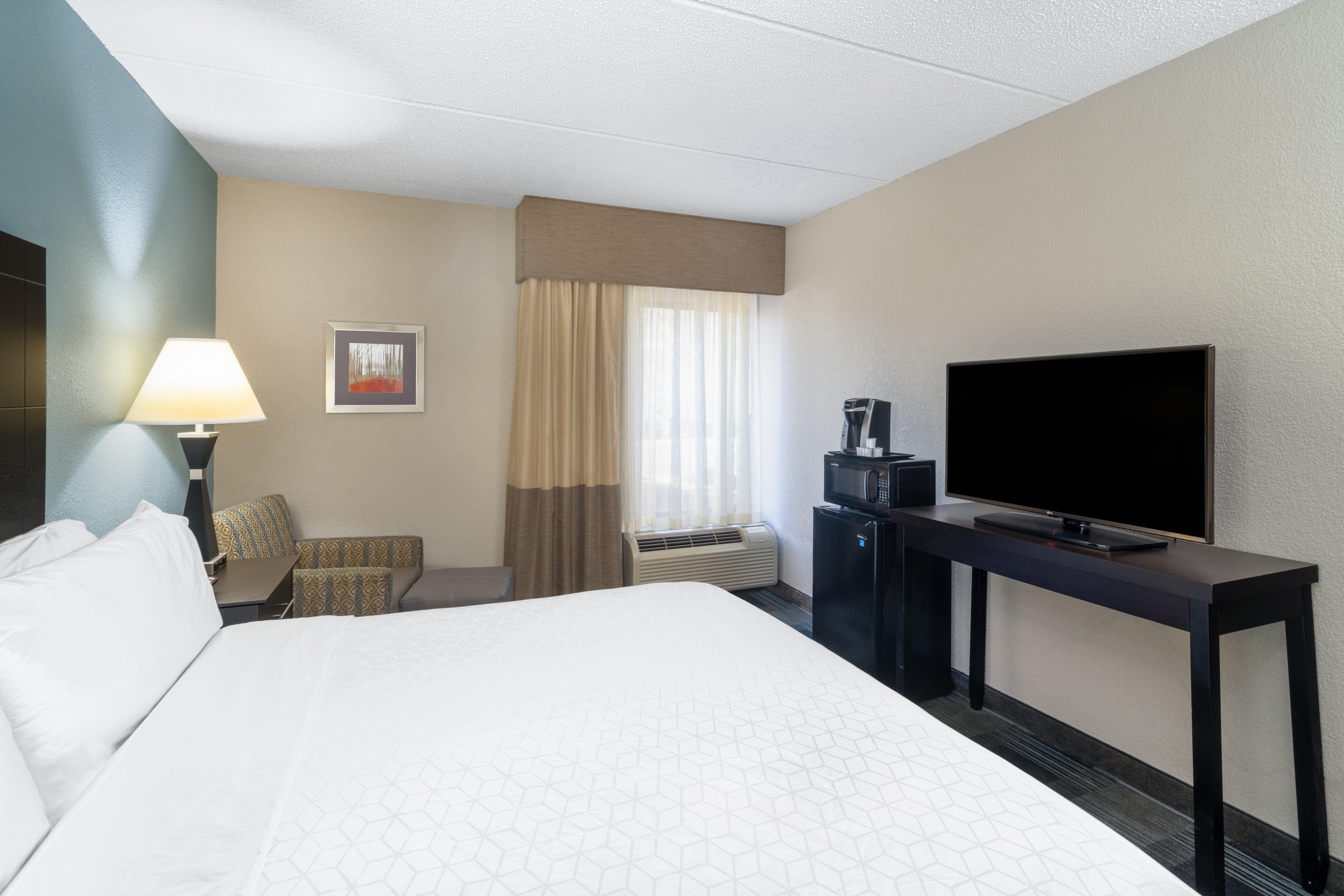 Holiday Inn Express Forsyth By Ihg Exterior photo