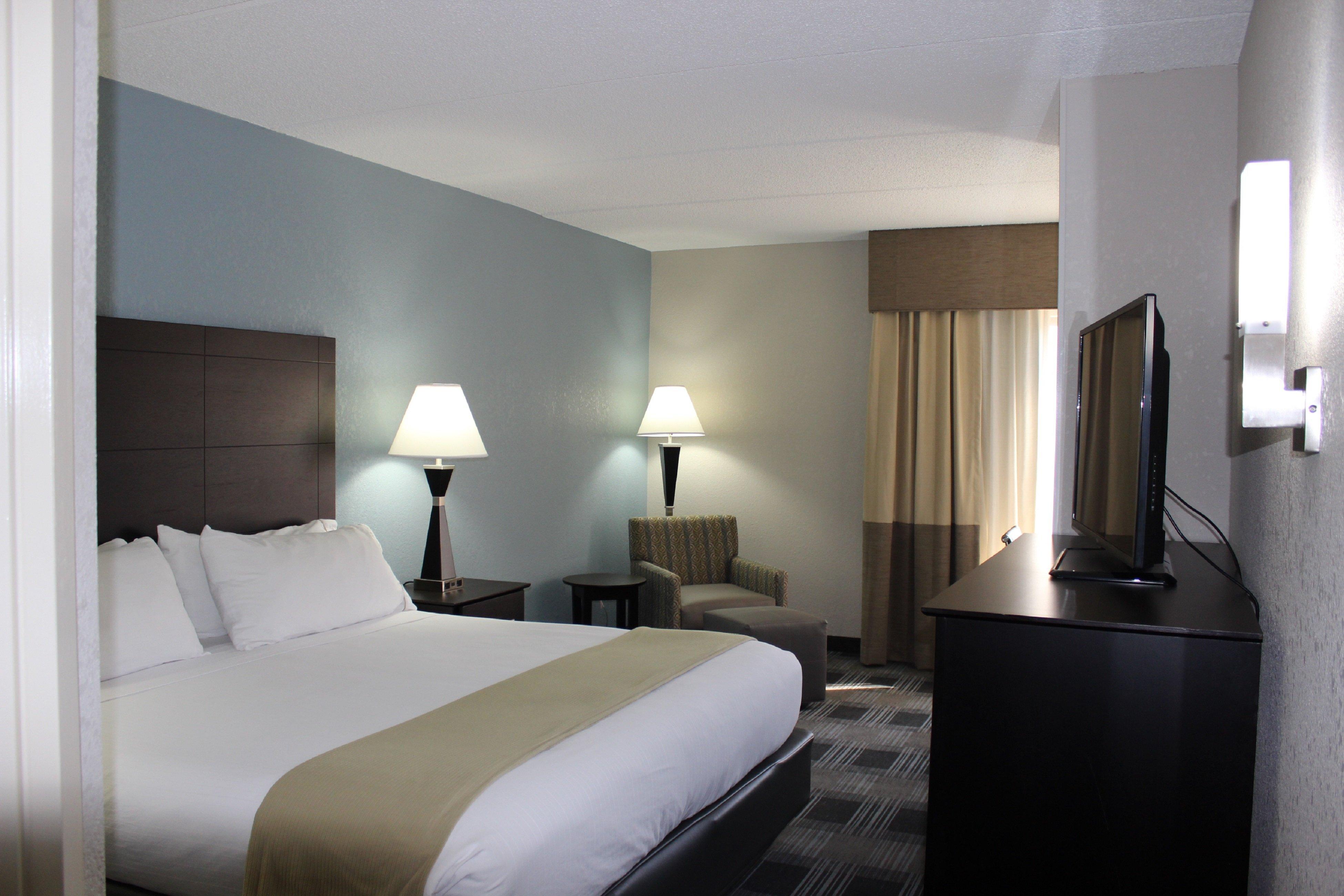 Holiday Inn Express Forsyth By Ihg Exterior photo