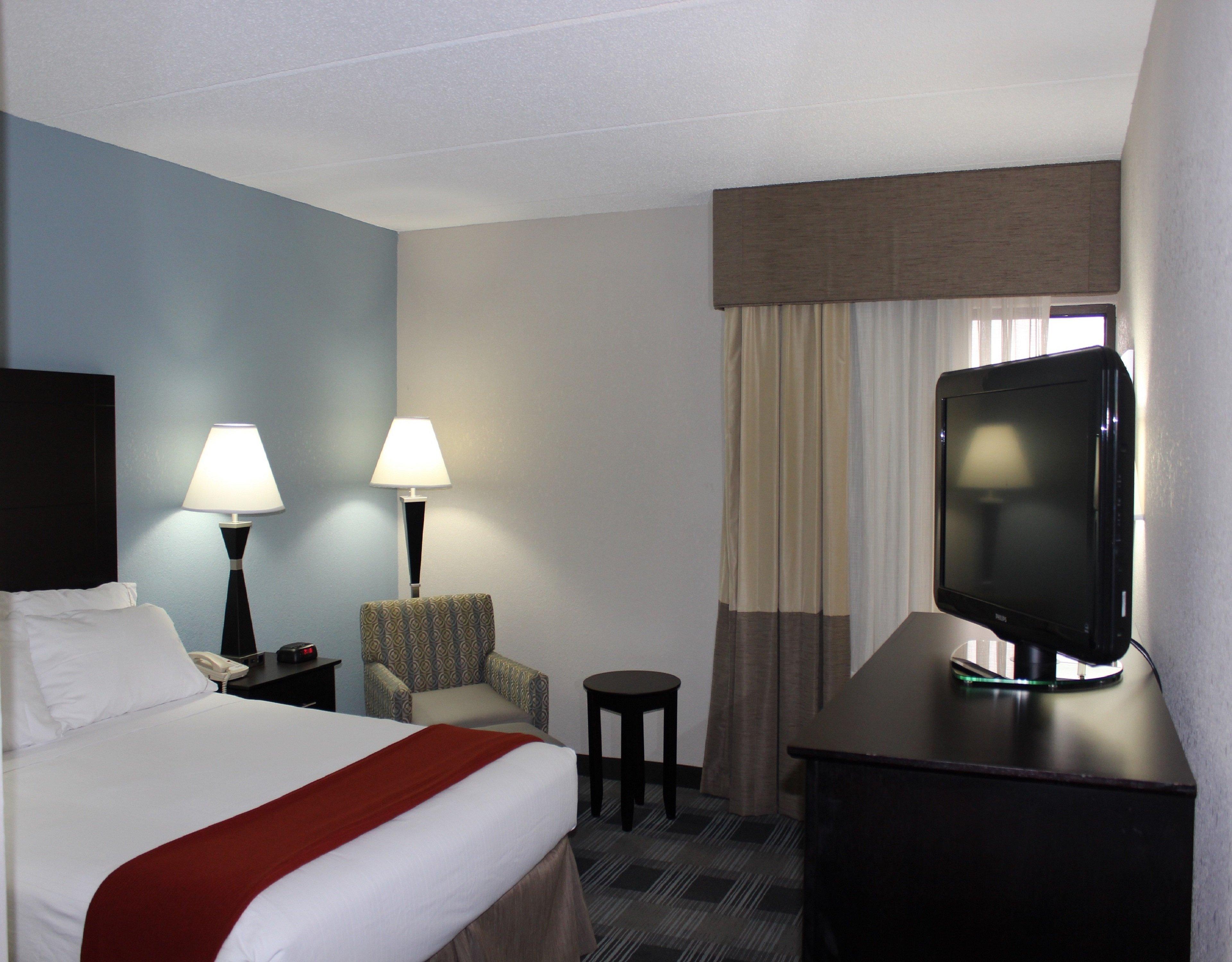 Holiday Inn Express Forsyth By Ihg Exterior photo