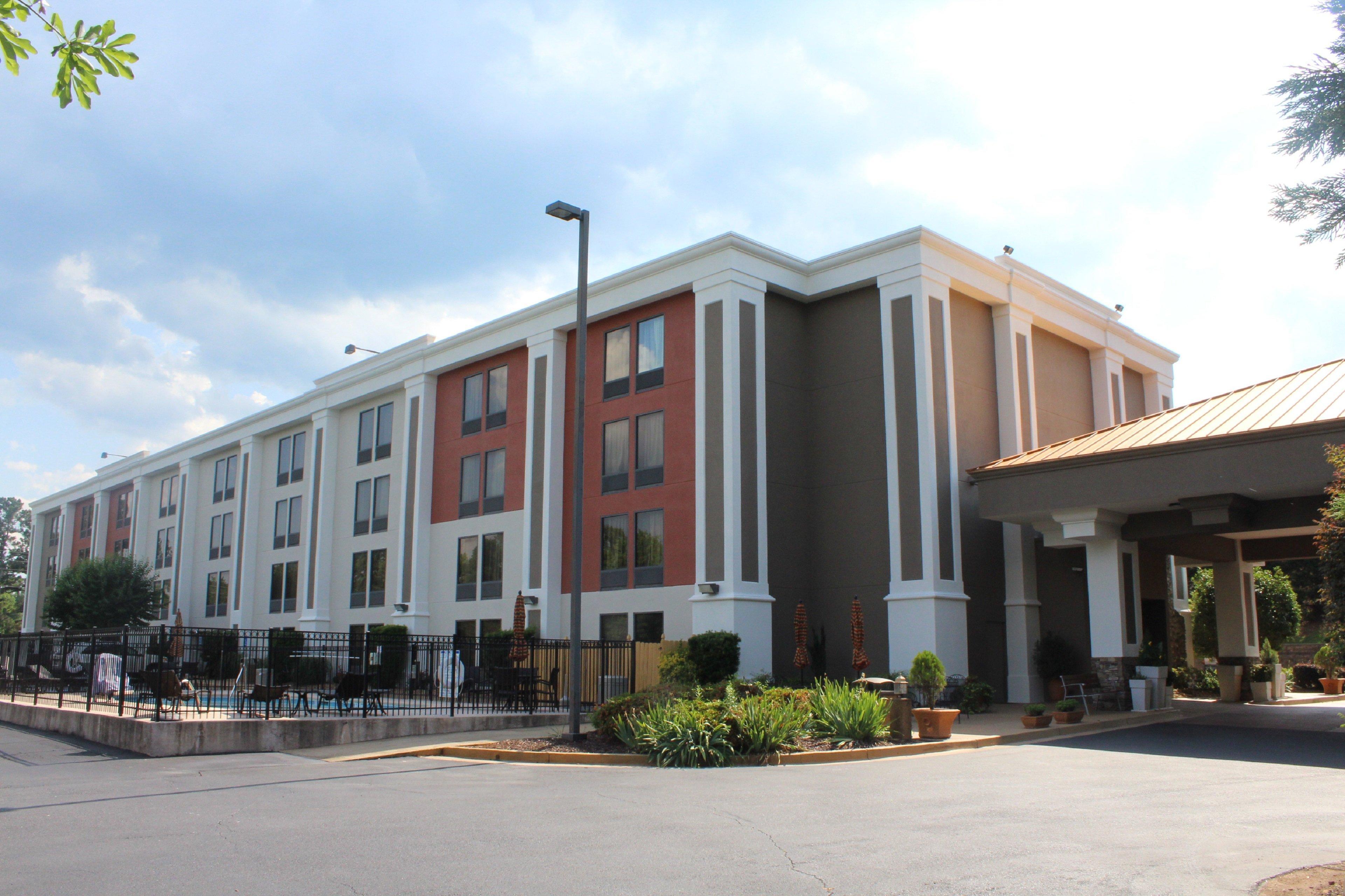 Holiday Inn Express Forsyth By Ihg Exterior photo